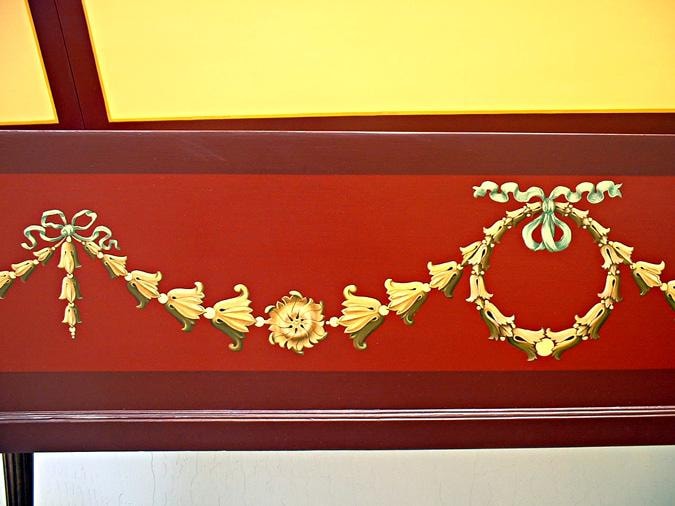 Detail of the neoclassical garland decoration on the bentside